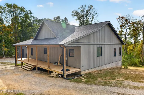 715 Crab Mountain Rd, Jamestown, TN 38556