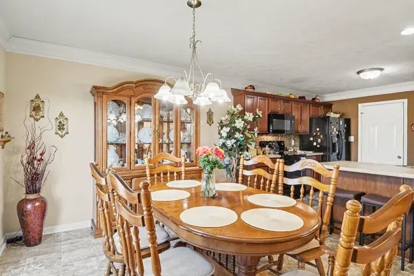 643 Ashley Oaks Dr, Clarksville, TN 37042