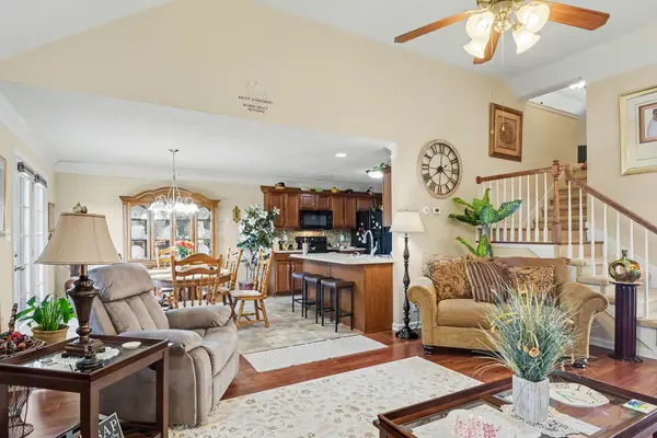 643 Ashley Oaks Dr, Clarksville, TN 37042
