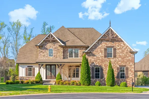 250 Harrowgate Dr, Clarksville, TN 37043