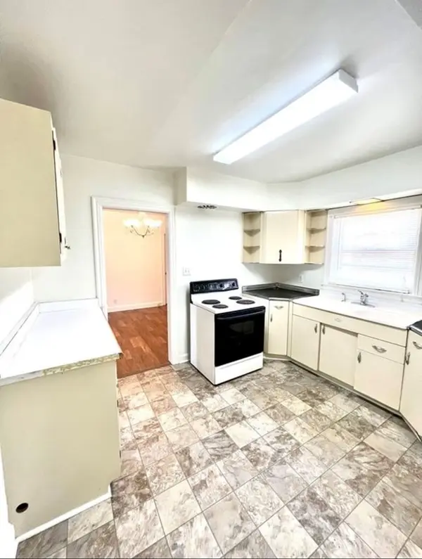 1604 E 9th St, Hopkinsville, KY 42240