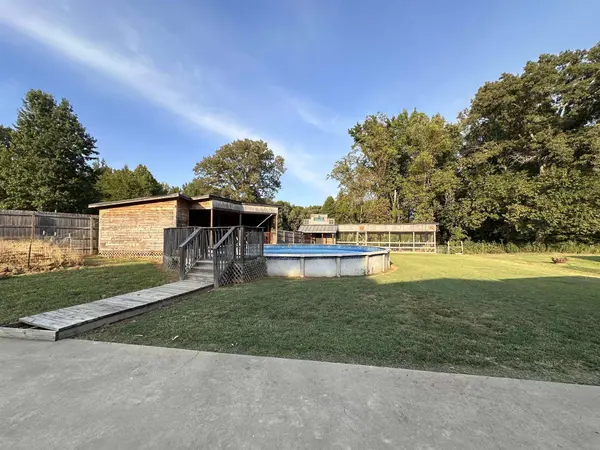 768 GIRL SCOUT RD, Drummonds, TN 38023
