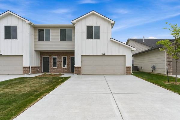 142 & 144 N Gowen St, Goddard, KS 67052