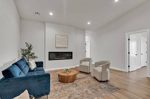 232 & 234 N Gowen St, Goddard, KS 67052