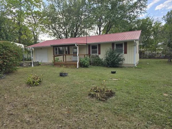 28155 Skaggs ST, Seligman, MO 65745