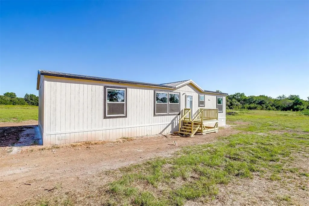 4417 County Road 423, Grandview, TX 76050