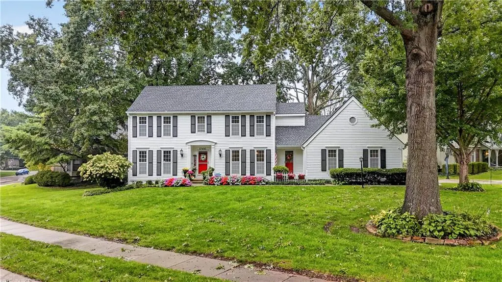 12400 Sagamore RD, Leawood, KS 66209