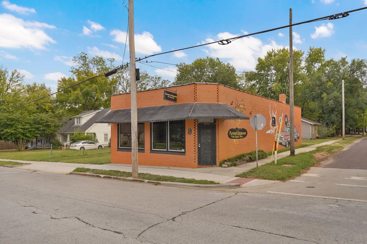 212 S Lafontaine AVE, Springfield, MO 65806