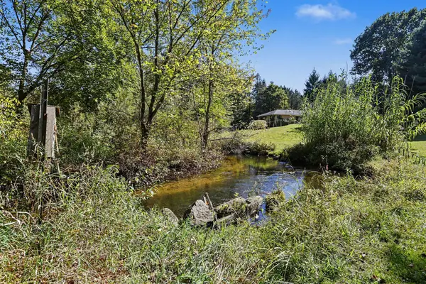 1664 Thomson RD, Howard Twp, MI 49120