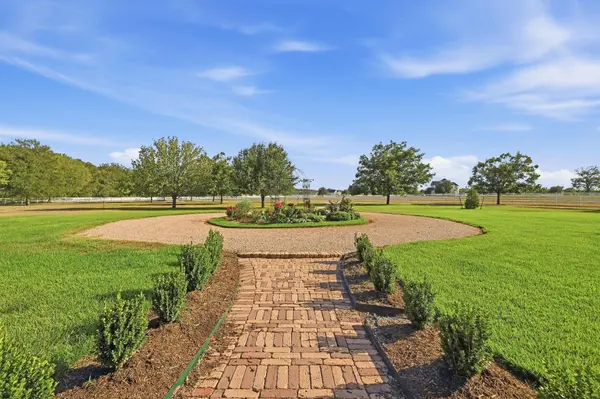 450 Colorado DR, Bastrop, TX 78612