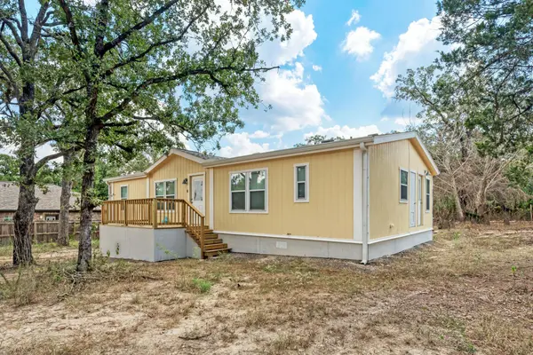 107 Long Shadow DR, Bastrop, TX 78602