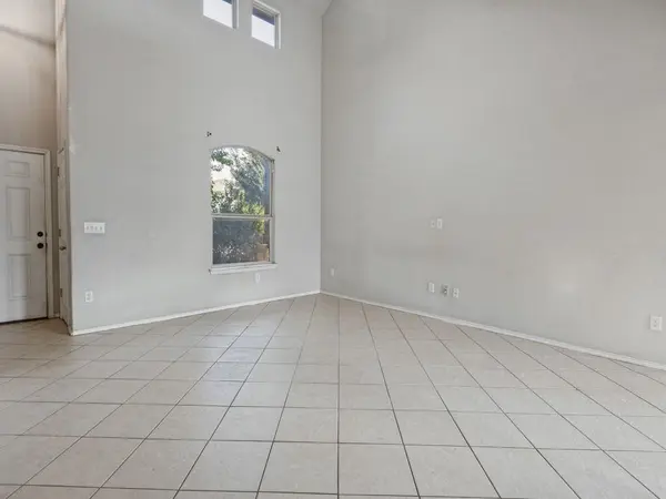 512 Eagle Brook LN, Buda, TX 78610