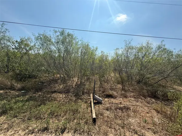 200 Reata Ranch RD, Lockhart, TX 78644