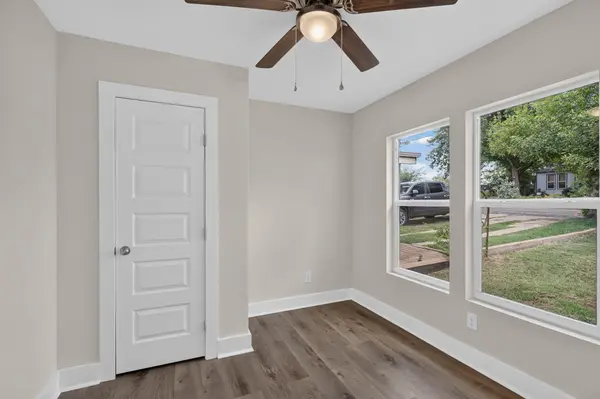 1109 Hickory ST, Llano, TX 78643