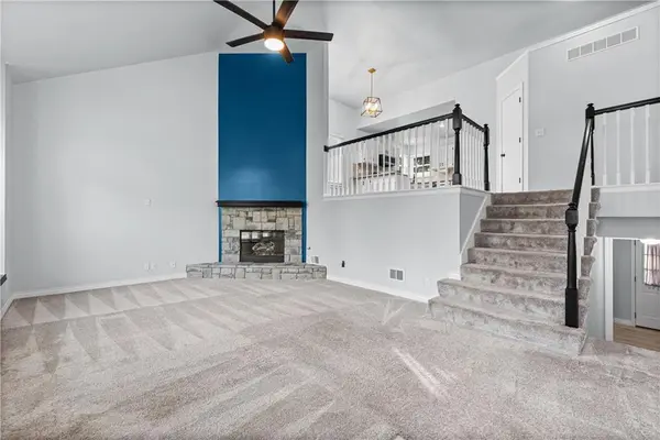 21415 W 52nd ST, Shawnee, KS 66218