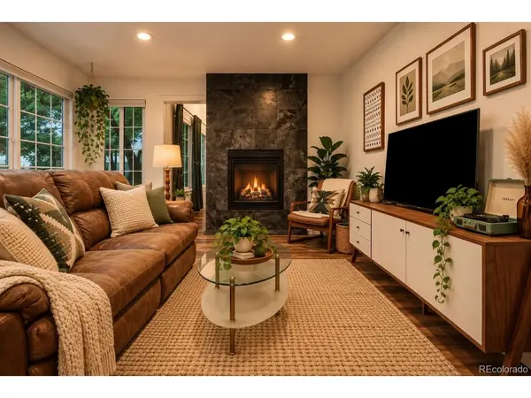 910 S Dahlia #A, Denver, CO 80246