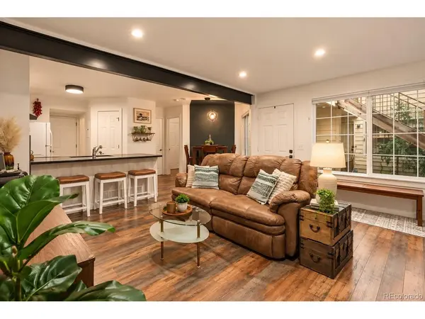 910 S Dahlia #A, Denver, CO 80246
