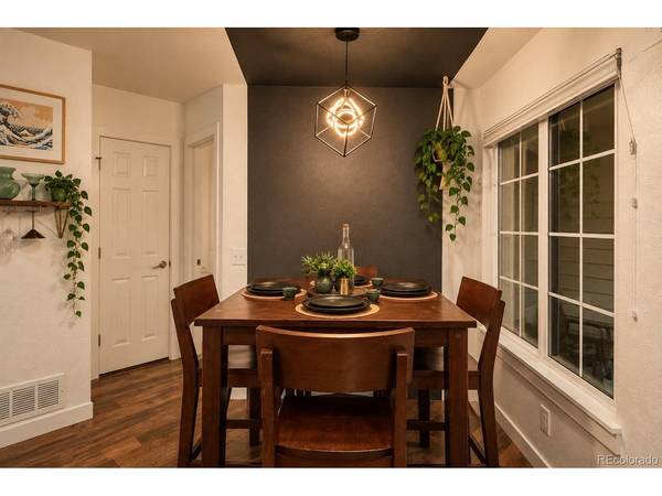 910 S Dahlia #A, Denver, CO 80246