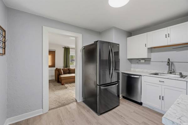 113 S 12th ST, Elwood, IN 46036