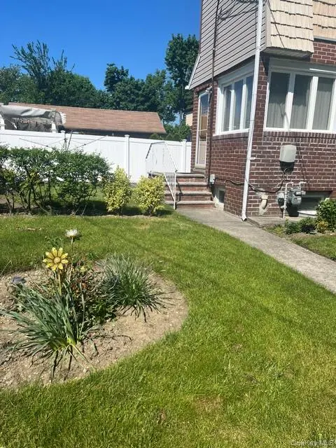 8104 169th ST, Jamaica, NY 11432
