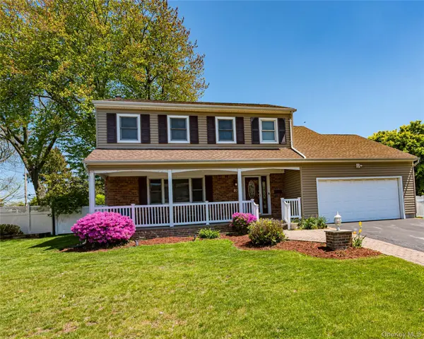 20 Evon DR, Syosset, NY 11791