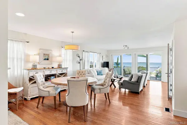 21 Bayside AVE, East Quogue, NY 11942