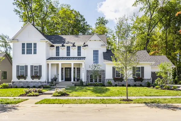 8295 Keeneland RD, Zionsville, IN 46077