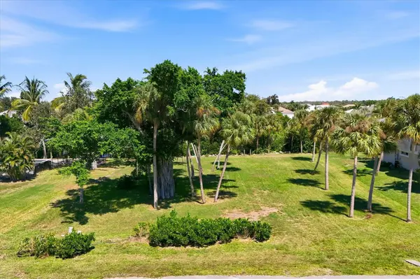10060 CREEKSIDE DR, Placida, FL 33946