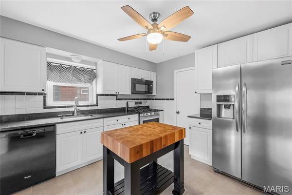 5734 Potomac ST, St Louis, MO 63139