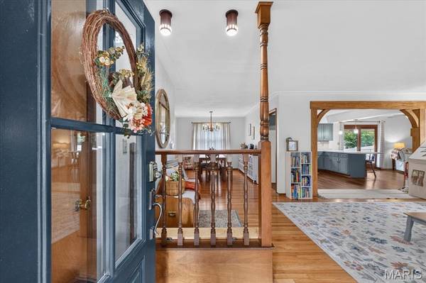 208 Williamsburg DR, Belleville, IL 62221