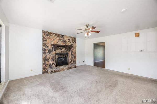 123 Chase Park DR, Belleville, IL 62226