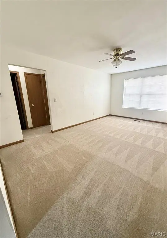 901 GEORGETOWNE DR, O'fallon, IL 62269