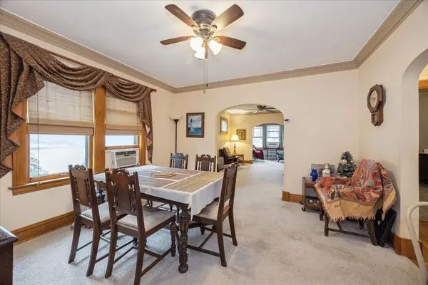 8010 44th ST, Lyons, IL 60534