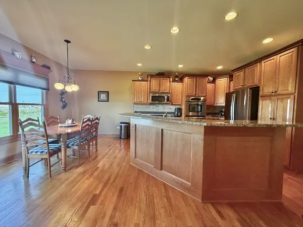 375 ANDOVER DR, Oswego, IL 60543