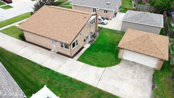 10107 Lawrence CT, Oak Lawn, IL 60453
