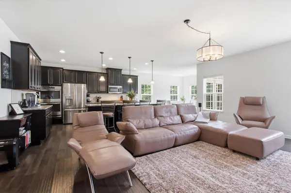 3016 Monterey LN, Wadsworth, IL 60083