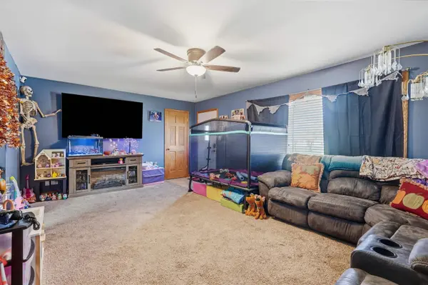 723 2nd Ave SE, Oelwein, IA 50662