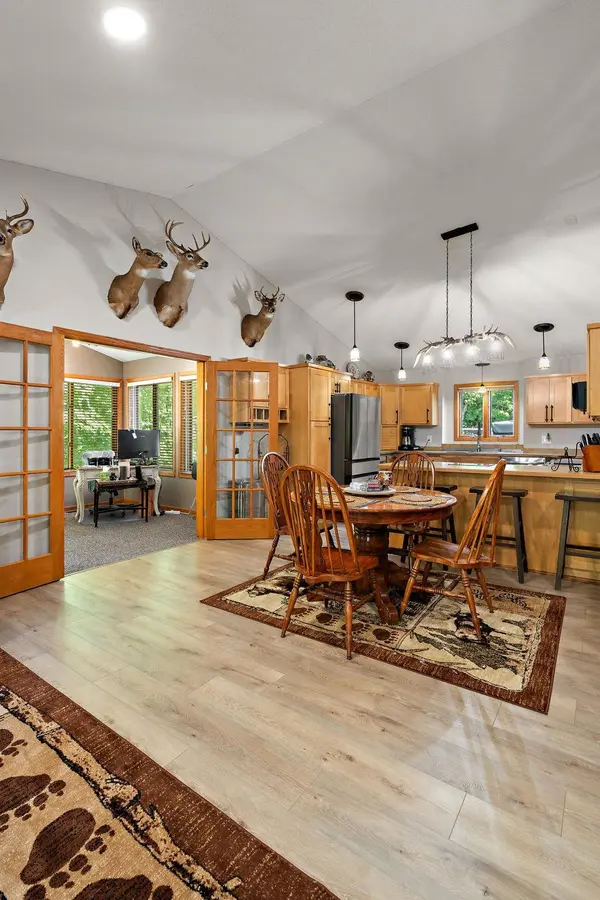 890 Saint Croix TRL, Taylors Falls, MN 55084