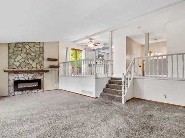 5393 Flagstaff CIR SE, Prior Lake, MN 55372