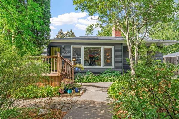 2310 Byrd AVE N, Golden Valley, MN 55422