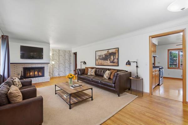 10019 Fremont AVE S, Bloomington, MN 55431