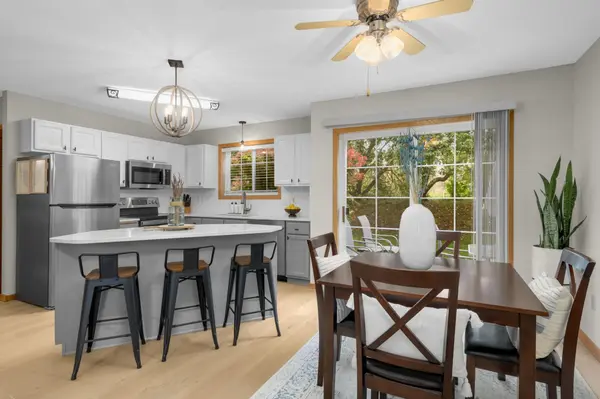 547 Mission Hills WAY W, Chanhassen, MN 55317
