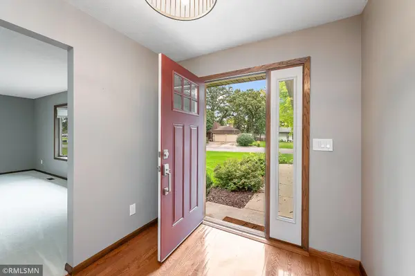 1003 Shady Oak DR, North Mankato, MN 56003