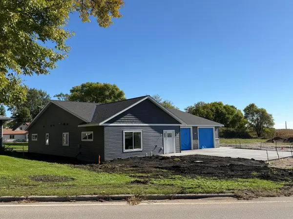 40 Oak ST, West Union, MN 56389