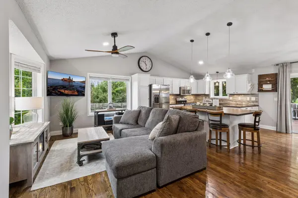 8340 Grace CT, Victoria, MN 55386