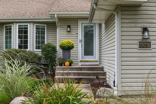 8340 Grace CT, Victoria, MN 55386
