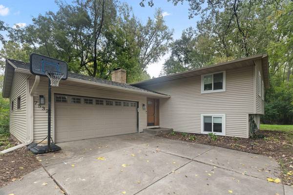 7532 Xerxes AVE N, Brooklyn Park, MN 55444