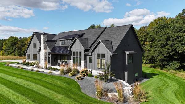 15860 Johnson TRL, Nerstrand, MN 55053
