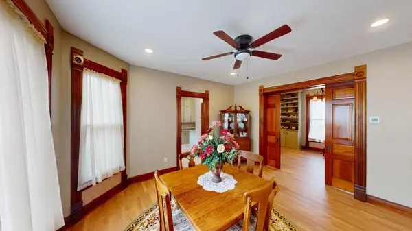 202 Broadway S, Alden, MN 56009