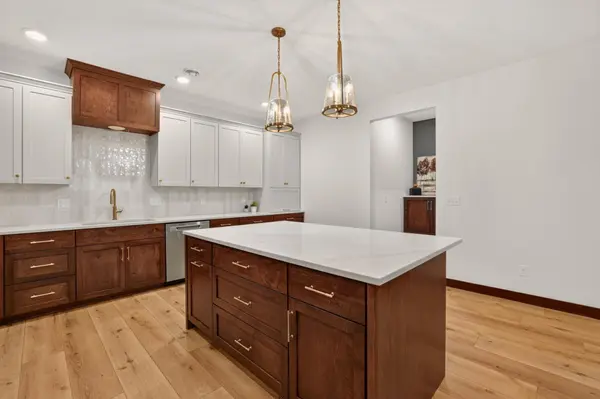 743 Kodiak DR NW, Stewartville, MN 55976